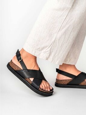 Liberté Capri Sandal